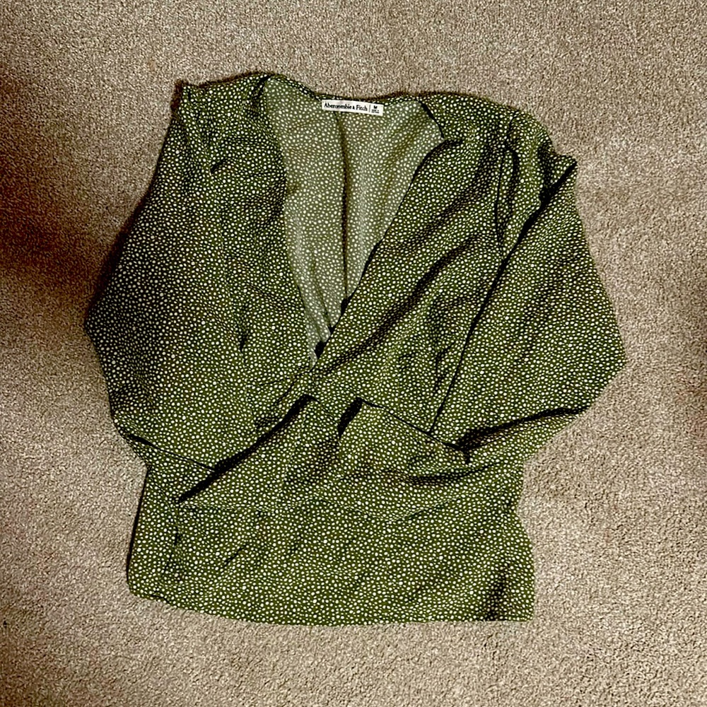 A&F medium green dotted shirt